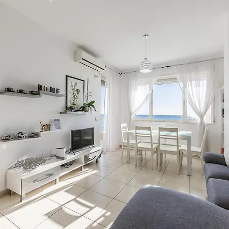 Apartment The Beachfront *