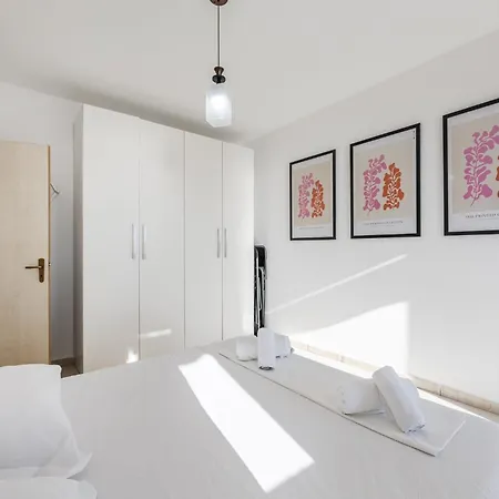 The Beachfront Apartment Durres